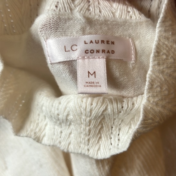 NWT Lauren Conrad Top - Picture 3 of 4